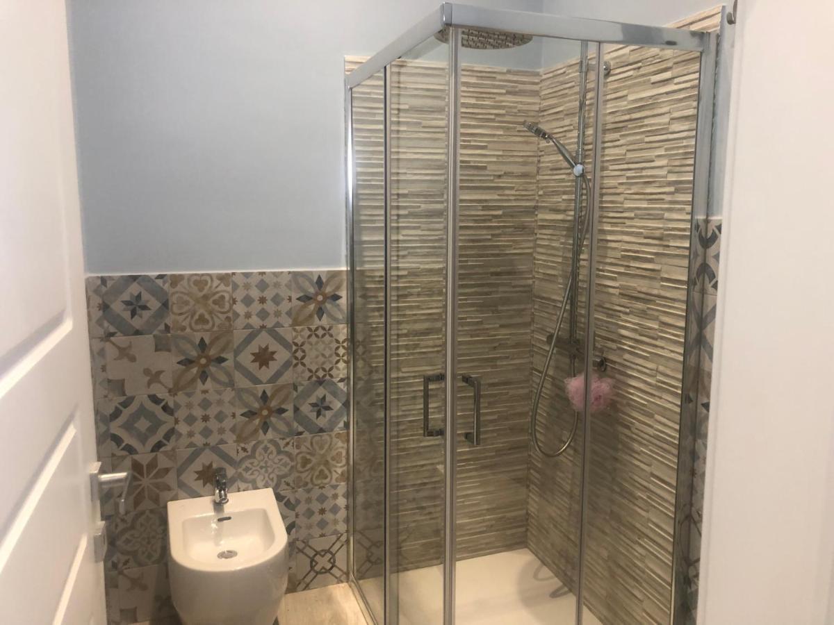 Apartment Alfonzetti-5 Min Walk To Central Train And Bus Station คาตาเนีย ภายนอก รูปภาพ