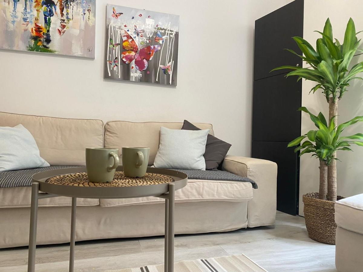 Apartment Alfonzetti-5 Min Walk To Central Train And Bus Station คาตาเนีย ภายนอก รูปภาพ